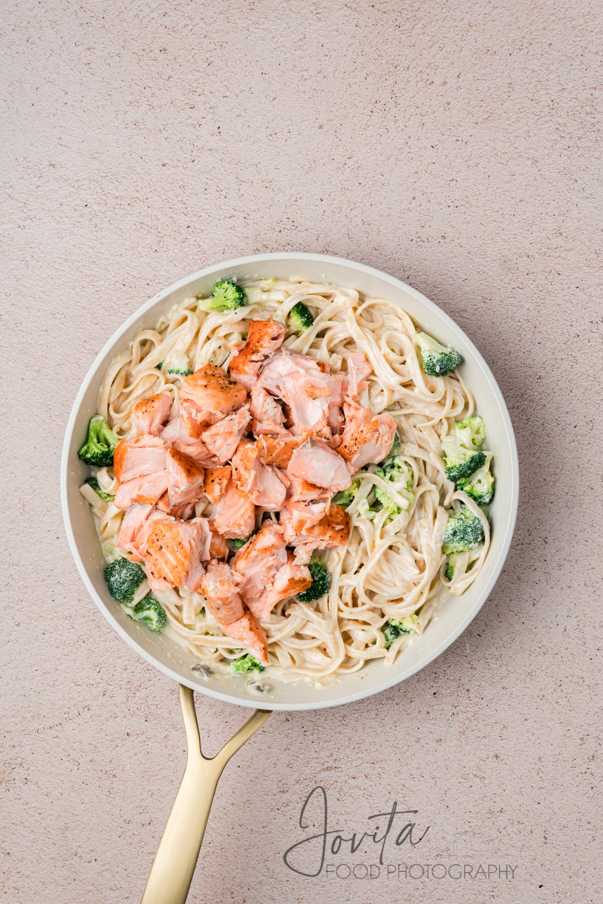 Creamy Salmon Alfredo Pasta