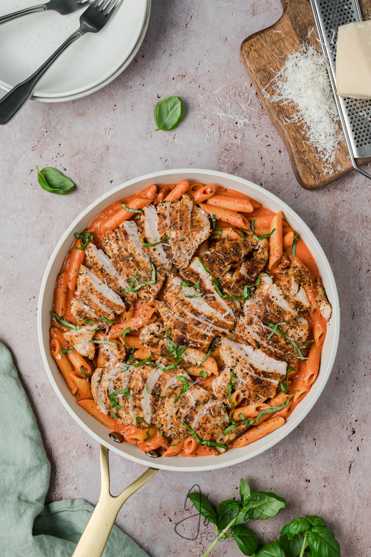 Creamy Chicken and Tomato Pasta
