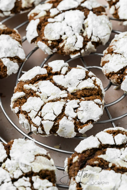 Molasses Crinkle Cookies