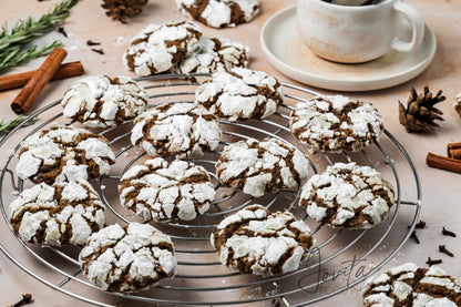 Molasses Crinkle Cookies