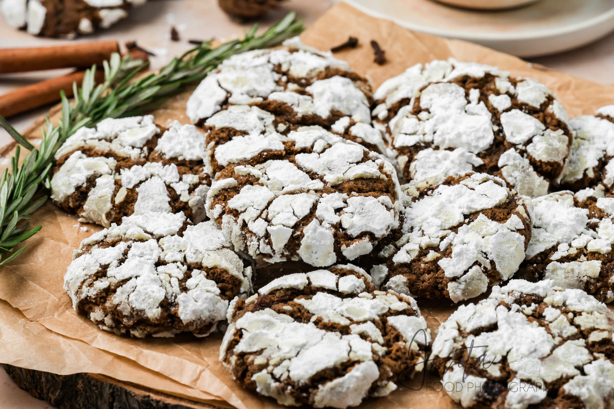 Molasses Crinkle Cookies