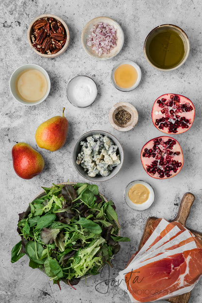 Pear and Gorgonzola Salad with Crispy Prosciutto