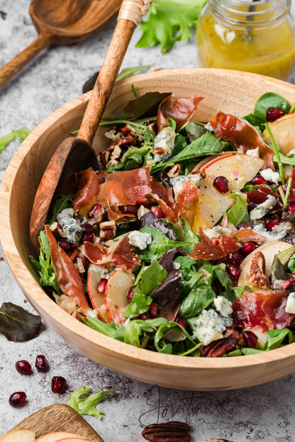 Pear and Gorgonzola Salad with Crispy Prosciutto