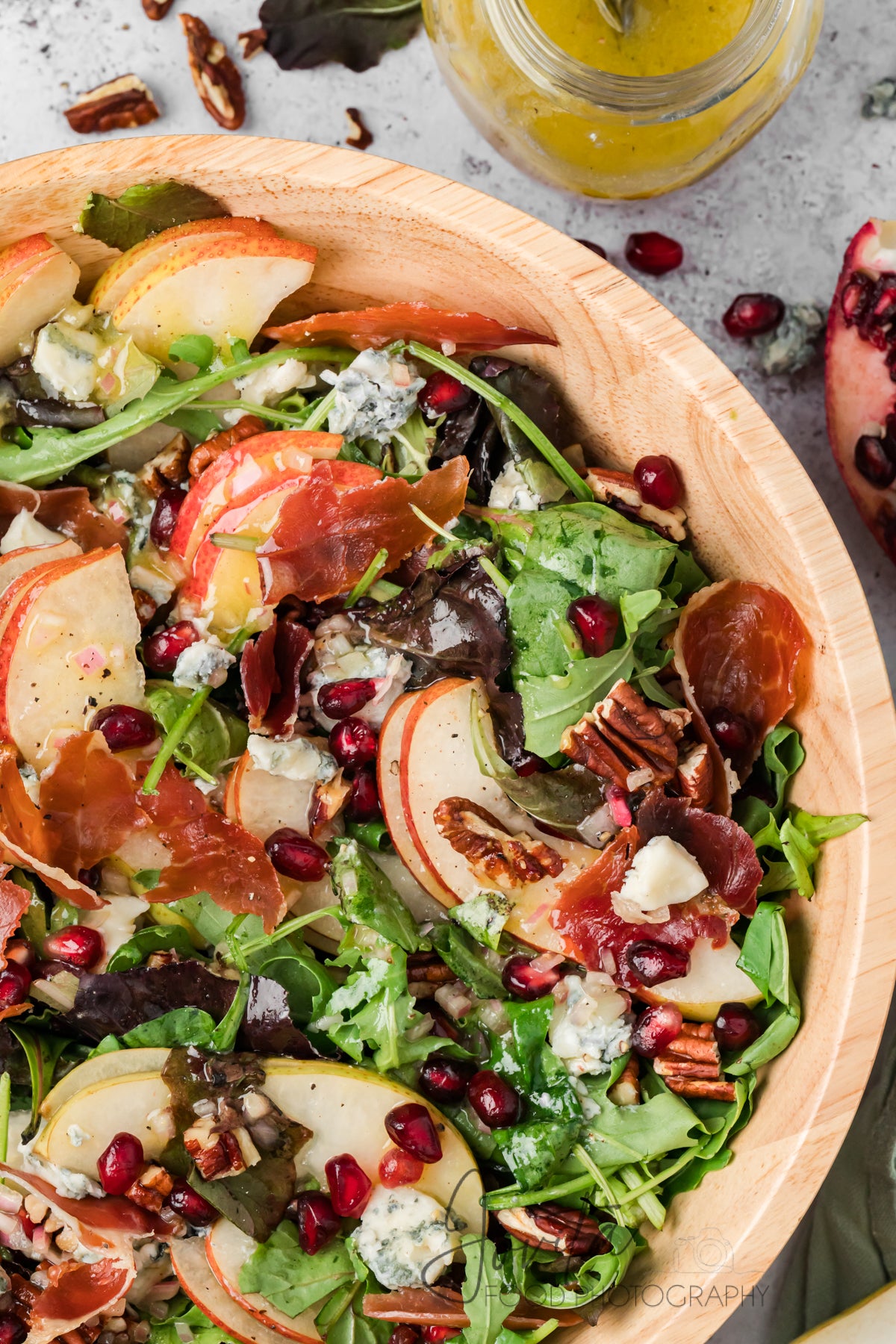 Pear and Gorgonzola Salad with Crispy Prosciutto