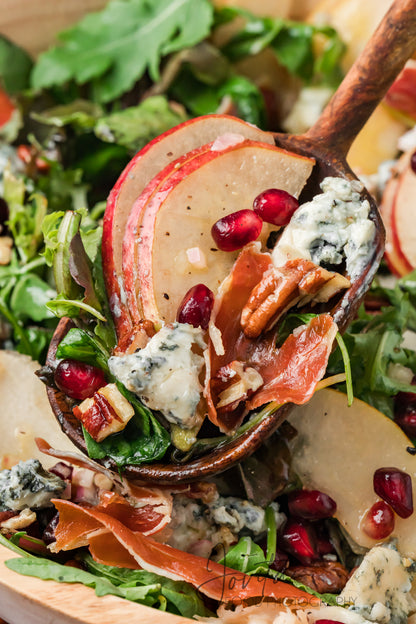 Pear and Gorgonzola Salad with Crispy Prosciutto