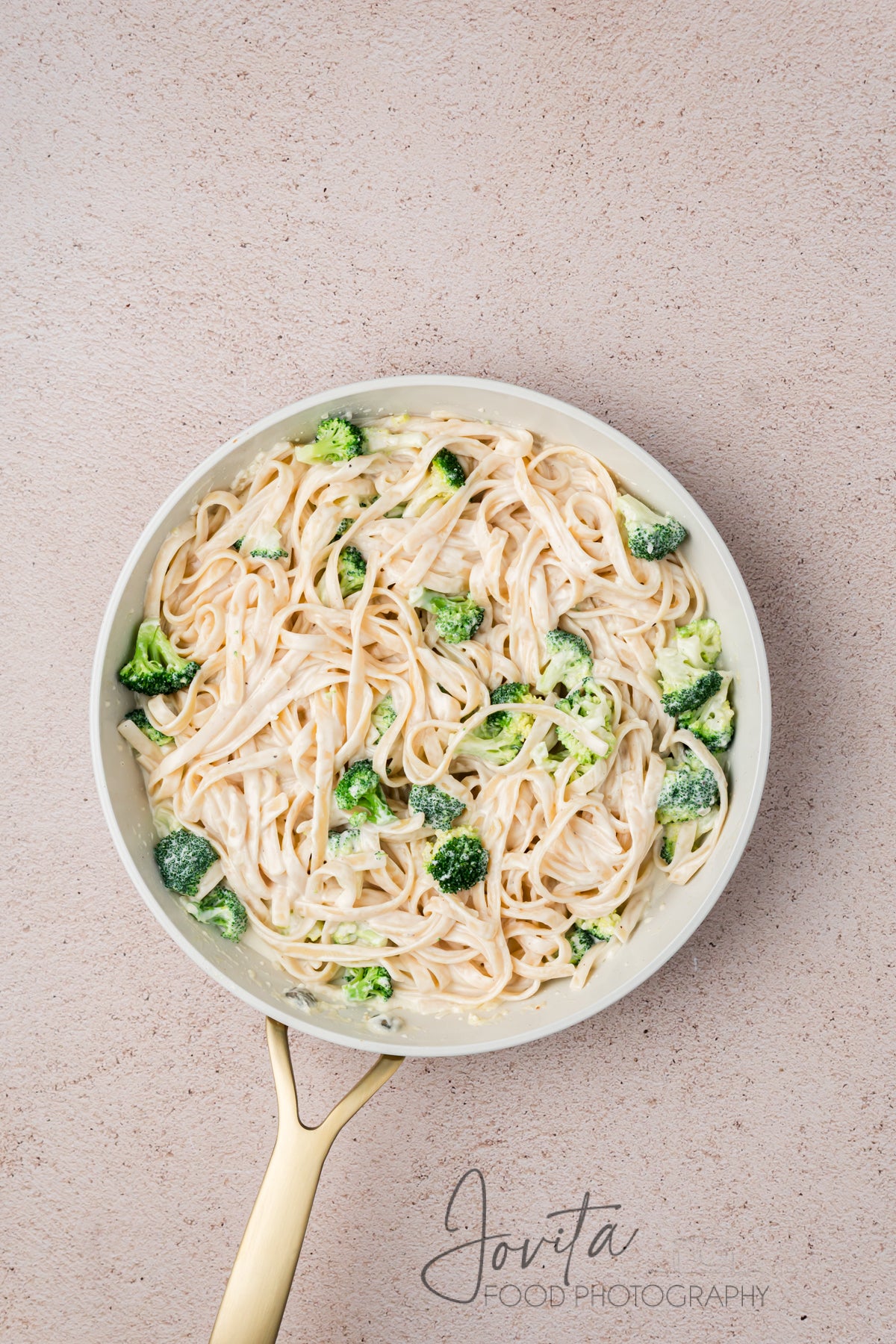 Creamy Salmon Alfredo Pasta