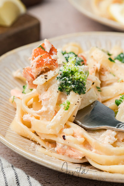 Creamy Salmon Alfredo Pasta