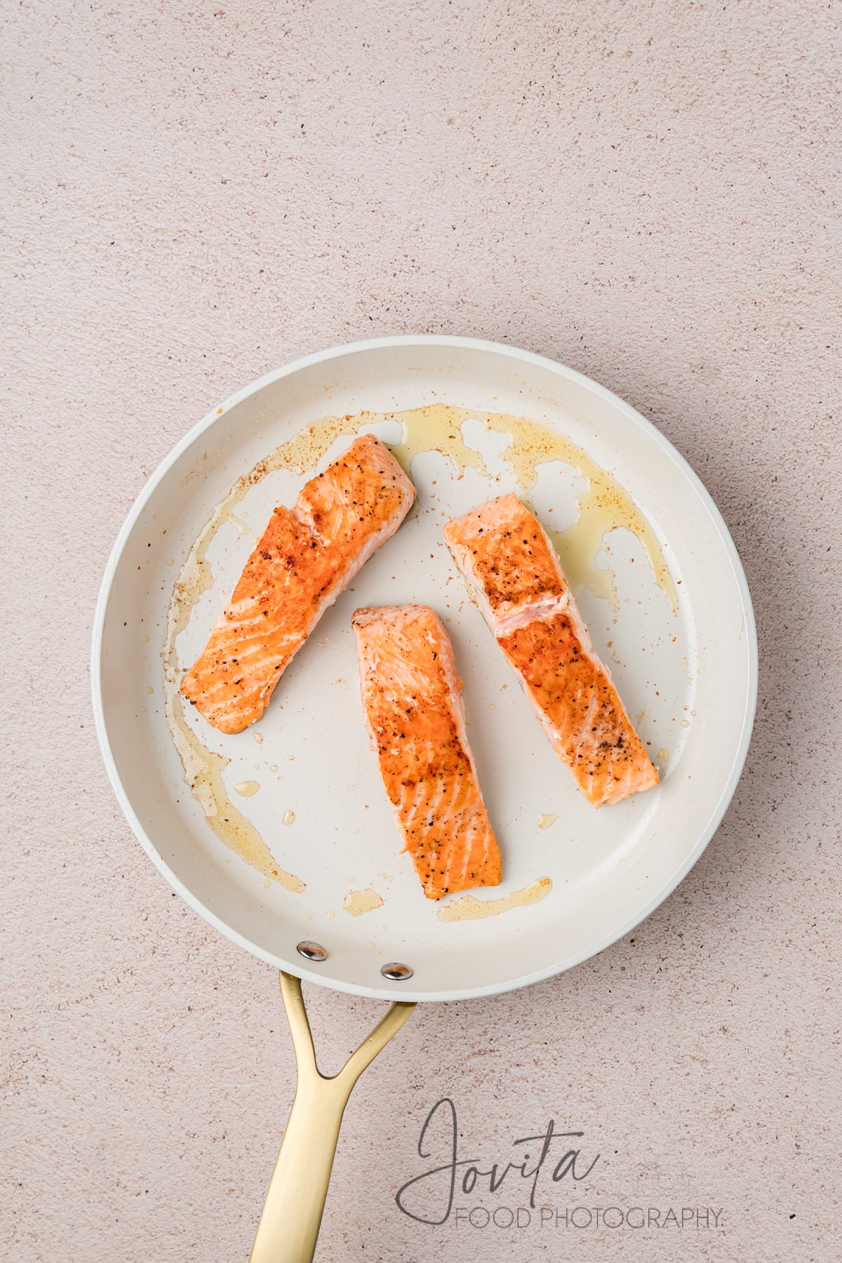 Creamy Salmon Alfredo Pasta
